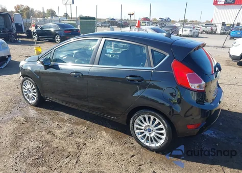 2014 Ford Fiesta Titanium z USA, uszkodzony, nr VIN 3FADP4FJ5EM227358